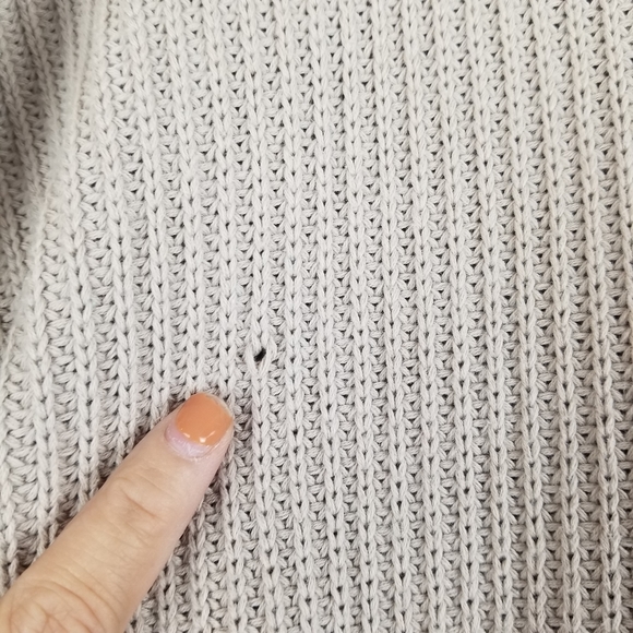 Babaton Oversized 100% Cotton V-Neck Knit Sweater - Picture 5 of 8